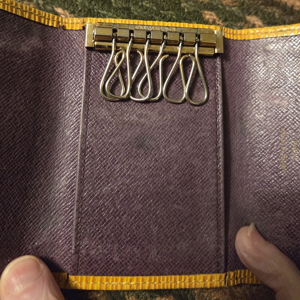 Louis Vuitton Yellow Key Holder - Picture 4 of 7
